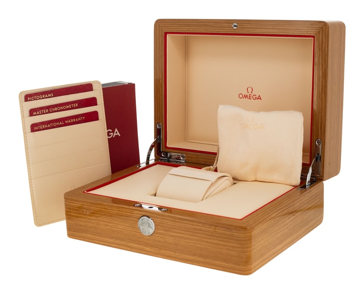 Omega Planet Ocean 215.90.44.21.99.001